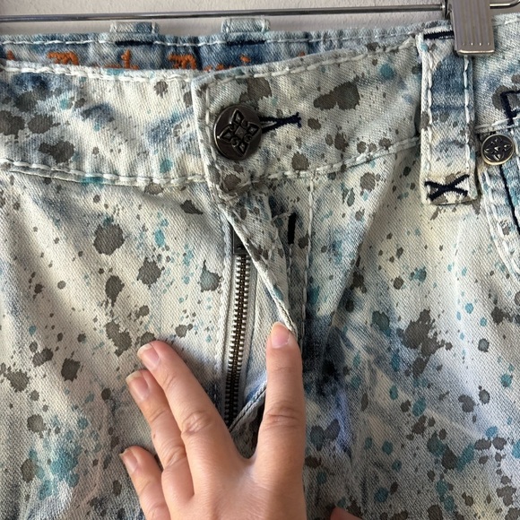 Men’s Rock Revival distressed denim shorts size 42 - Picture 3 of 11